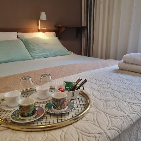 B&B Vaticanrooms ローマ エクステリア 写真