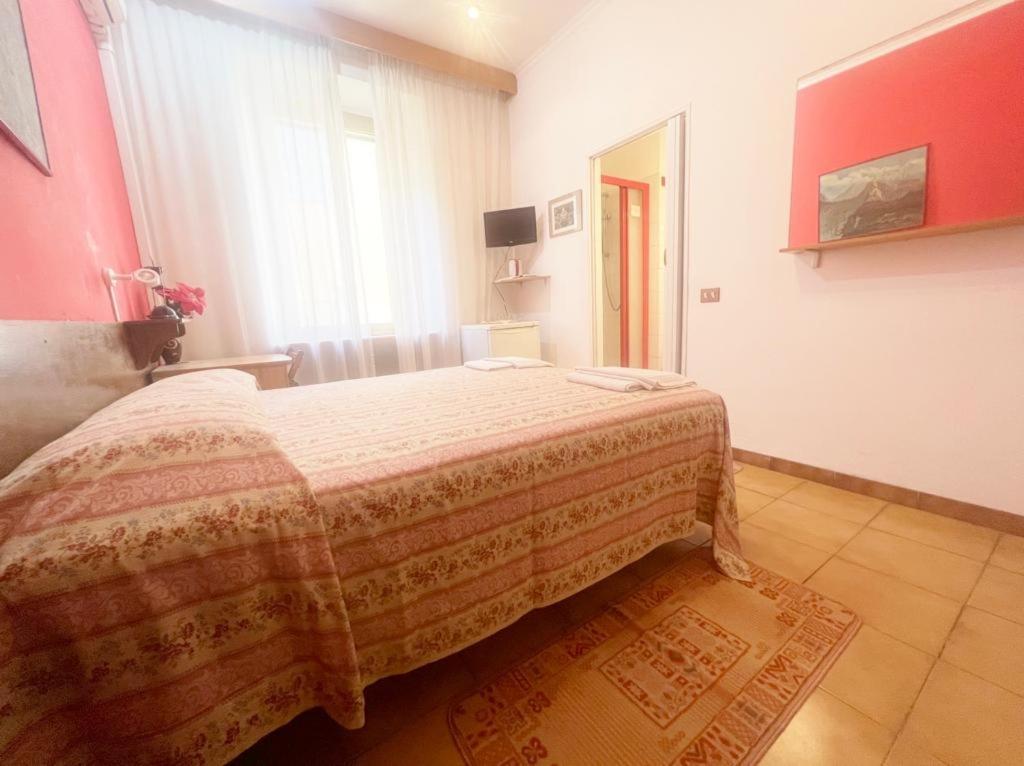 B&B Vaticanrooms ローマ エクステリア 写真