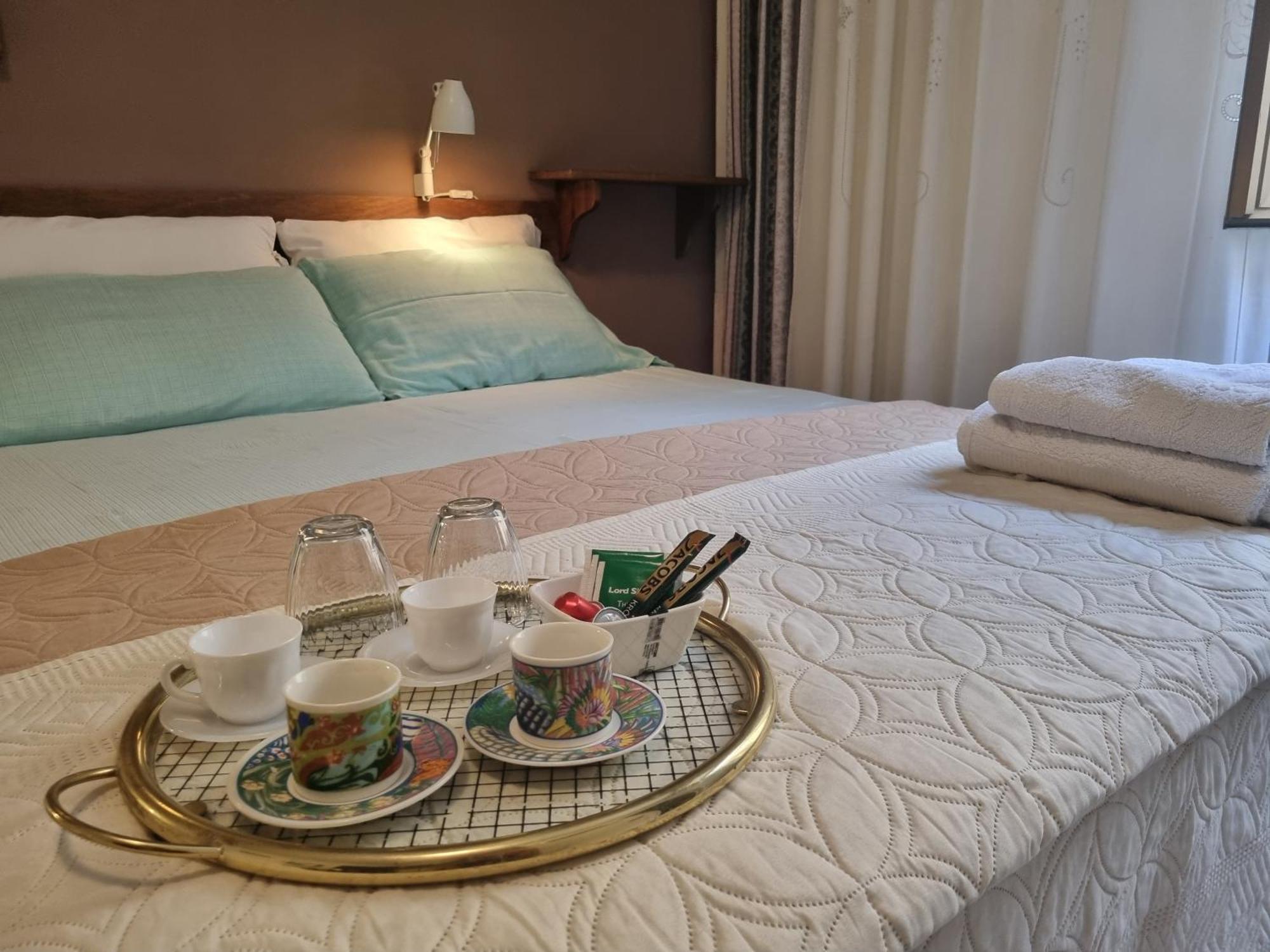 B&B Vaticanrooms ローマ エクステリア 写真