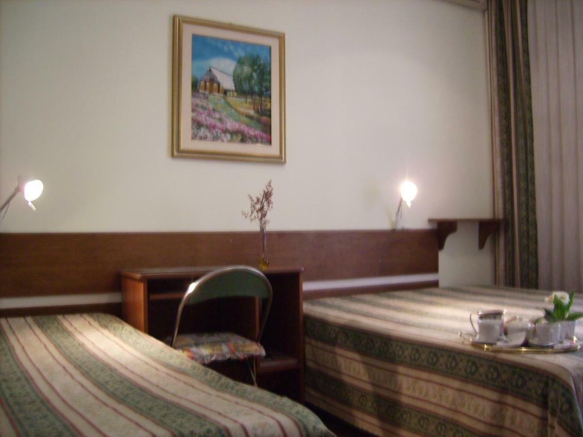 B&B Vaticanrooms ローマ エクステリア 写真
